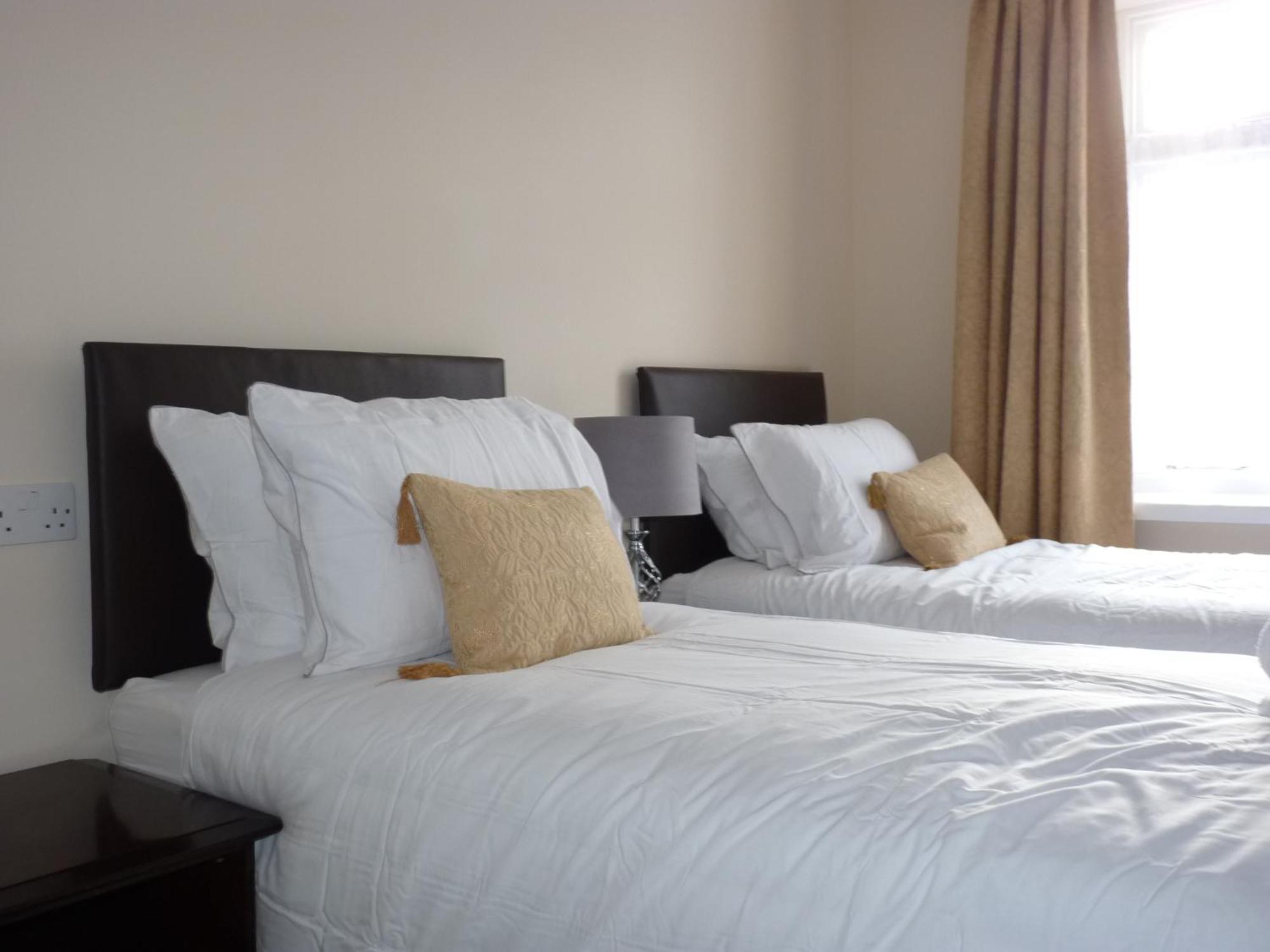 Seven Stars - Bed & Breakfast & Restaurant Окхамптън Екстериор снимка
